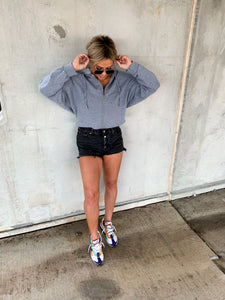 ZIPPED UP GREY HOODIE