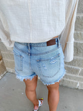 Load image into Gallery viewer, PERFECT HIGHWAISTED DENIM DISTRESSED SHORTS- LIGHTWASH