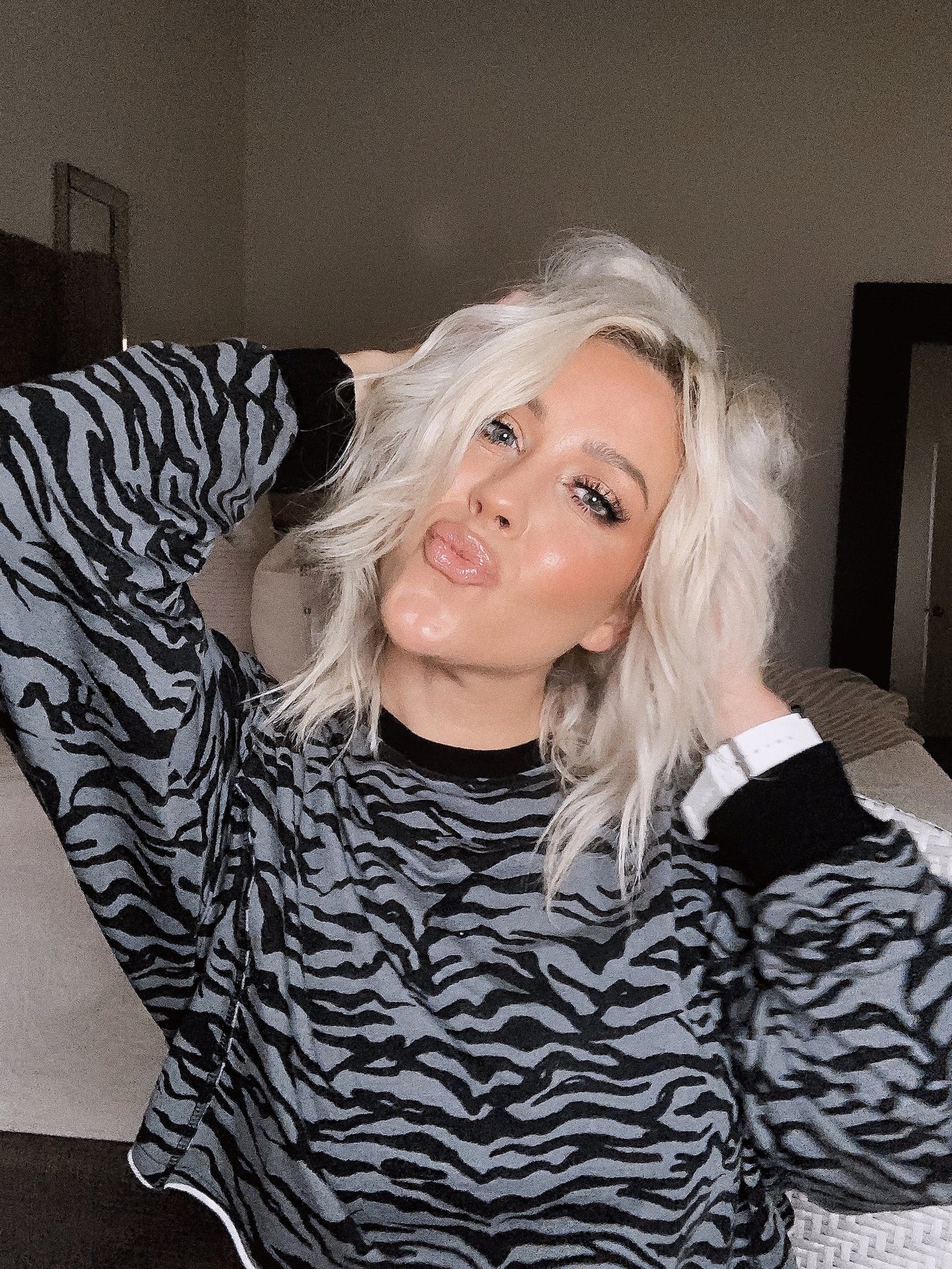 YOU'RE AN ANIMAL LONG SLEEVE CROP