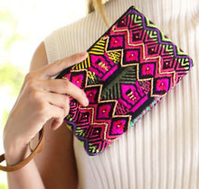 Load image into Gallery viewer, FESTIVAL CLUTCH WRISTLET