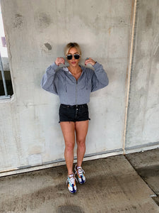 ZIPPED UP GREY HOODIE