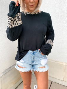 WILD SIDE BALLOON SLEEVE TOP