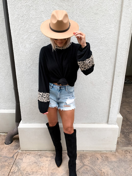 WILD SIDE BALLOON SLEEVE TOP